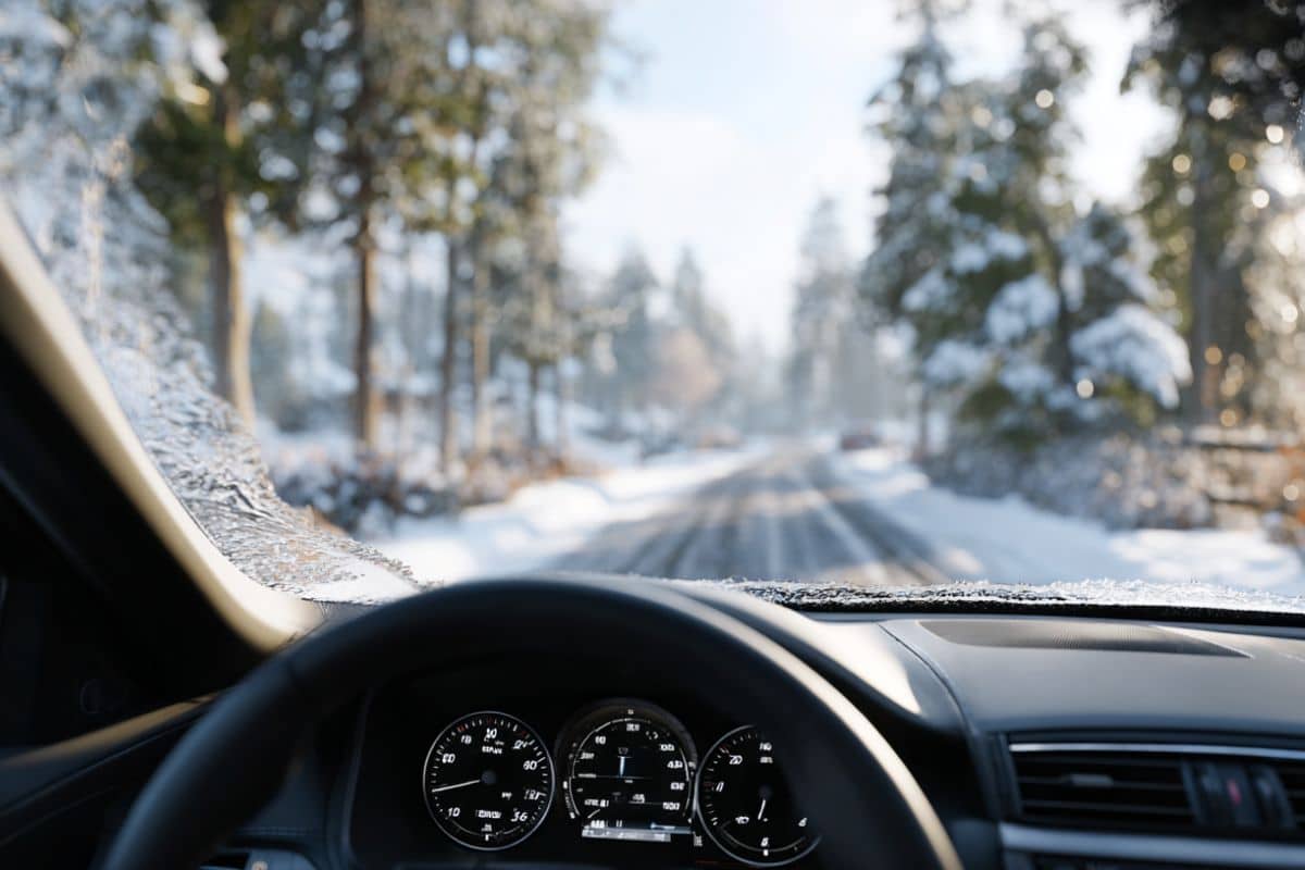 Sicher durch den Winter: Darauf müssen Familien im Straßenverkehr achten